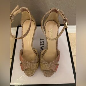 Nine West Gold high heels size 5.5